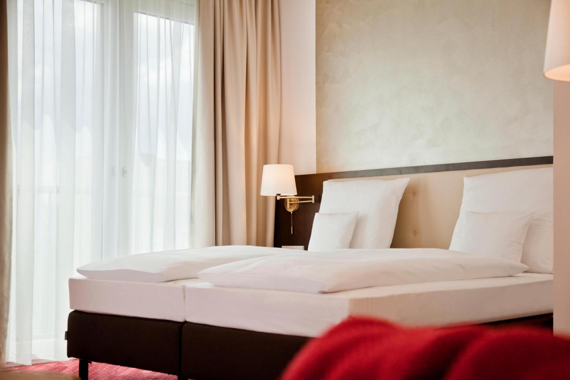 Gold Palais Hotel Berlin Exterior photo